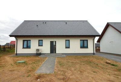 Dom parterowy - działka 1025m2