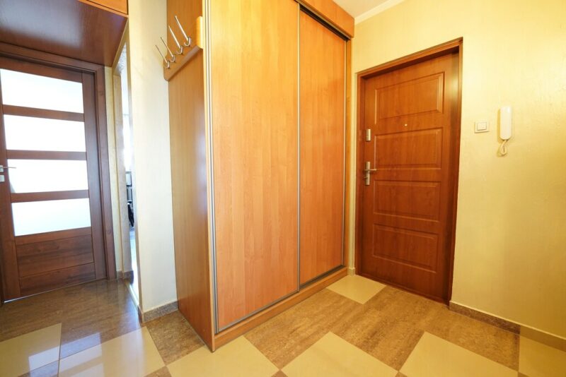 os. Ks. Pomorskich, 3 pok. + balkon, spół. własn.