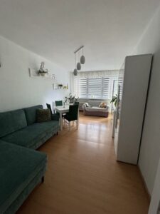 2 pokoje z balkonem blisko Bramy Portowej