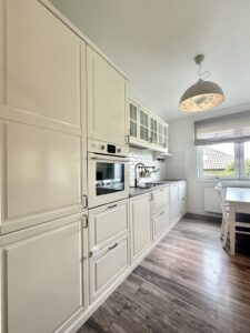 Komfortowy Apartament 4 Pokoje, Ogród i Taras
