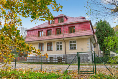 Klimatyczne 2 pokoje w dworku – hit!