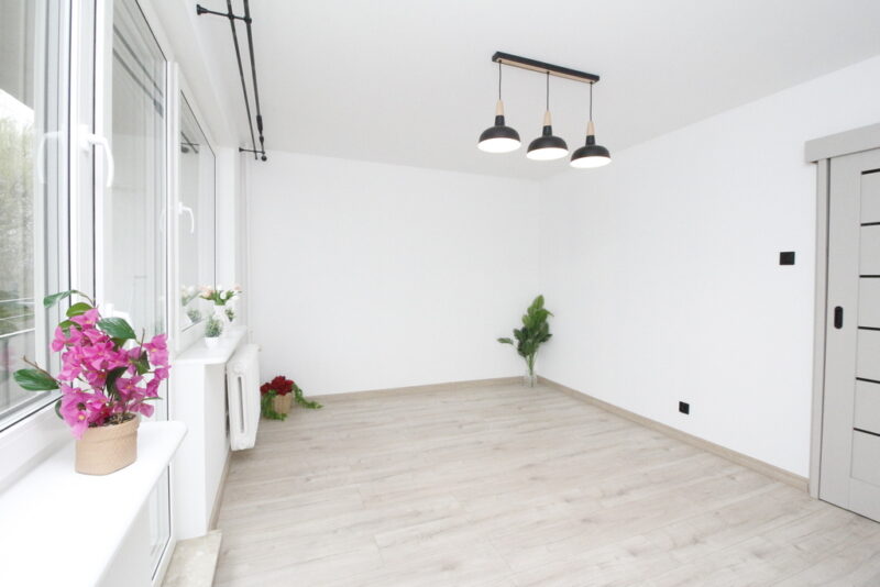 Nowoczesne 3 pokoje po remoncie, 1 piętro, balkon