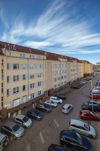 Duże 2 pokoje gotowe do zamieszkania.