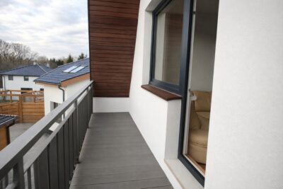 2 pok. + 2 balkony,garderoba,w domu jednorodzinnym