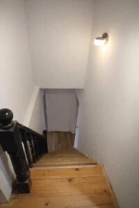 2 pok. + 2 balkony,garderoba,w domu jednorodzinnym