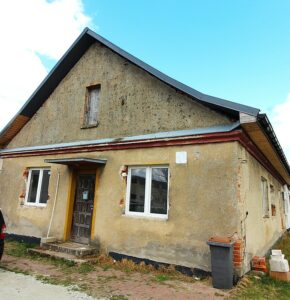 Połowa bliźniaka do remontu o powierzchni 110m2