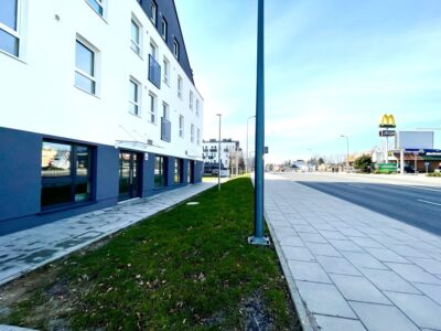 Przestronny lokal przy McDonalds - Szczecińska