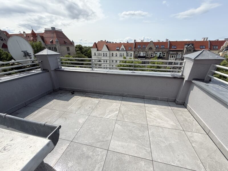 Centrum 3 pok + taras 10m2, piwnica