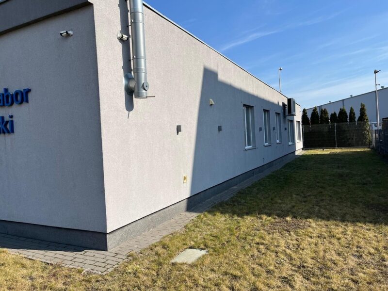 Lokal 340 m², parter, parking, gabinety/biuro