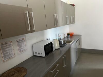 Lokal 340 m², parter, parking, gabinety/biuro
