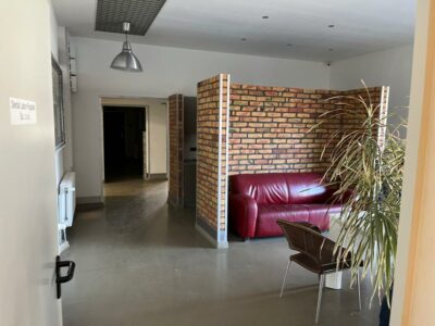 Lokal 340 m², parter, parking, gabinety/biuro