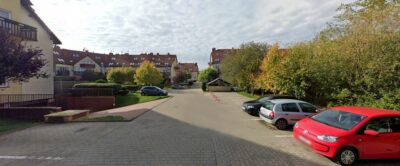 2 pokoje na parterze blisko komunikacja i sklepy