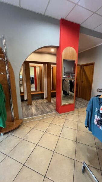 Lokal usługowy, witryna - dobra lokalizacja