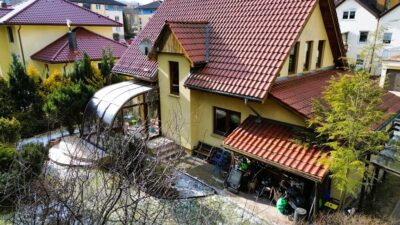 Dom wolno stojący z garażem - topowa lokalizacja!