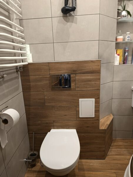 Atrakcyjne mieszkanie w centrum – 2 pokoje, balkon