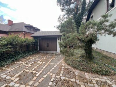 Jezierzyce/dom wolnostojący/działka 2112 m2/staw