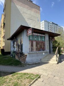 NA SPRZEDAŻ LOKAL OS. ZAWADZKIEGO