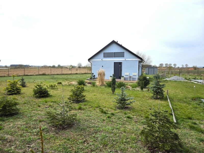 Działka budowlana 3700m2 z domem rekreacyjnym !