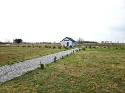 Działka budowlana 3700m2 z domem rekreacyjnym !