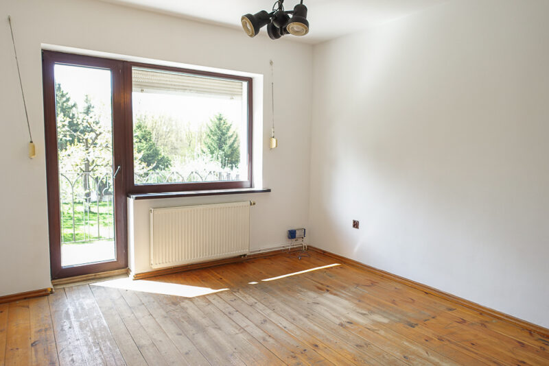 Pół bliźniaka, 2 garaże, basen, działka 613 m2,