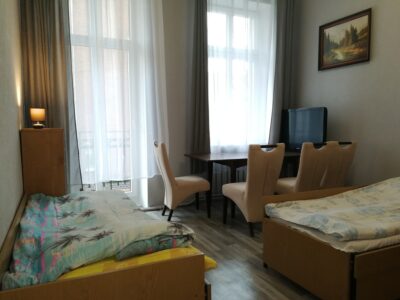 Mieszkanie 3-4 pokoje, balkon, centrum