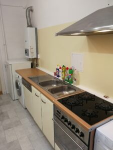Mieszkanie 3-4 pokoje, balkon, centrum
