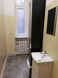 Mieszkanie 3-4 pokoje, balkon, centrum