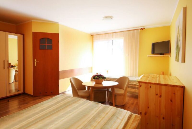Na sprzedaż Hotel z restauracją i salonem gier !