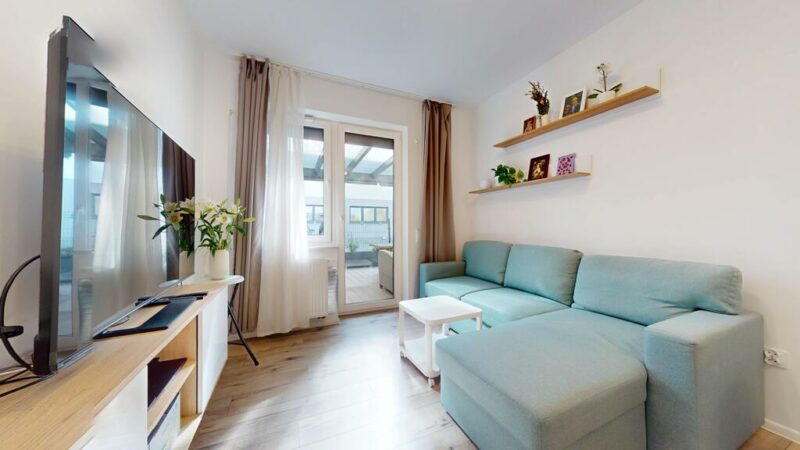 Apartament z ogródkiem i miejscem parkingowym.