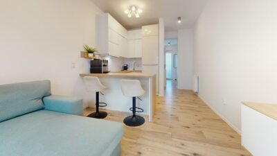 Apartament z ogródkiem i miejscem parkingowym.
