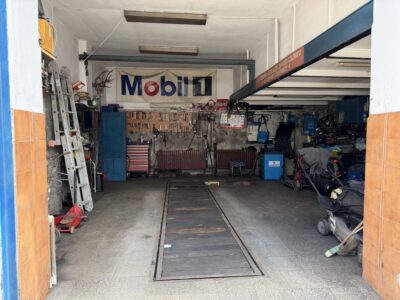 Warsztat samochodowy 200m² – 3 garaże, sprzęt
