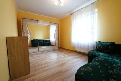 Pyrzyce, dom z piwnicą i garażem działka 458 m2