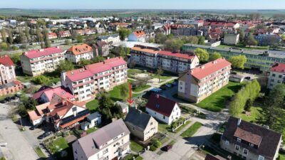 Pyrzyce, dom z piwnicą i garażem działka 458 m2