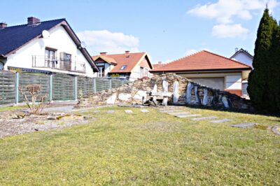 Dom 240m2 2 mieszkania plus budynek usługowy
