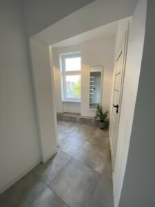 Po remoncie/3 pok./52 m2/piwnica