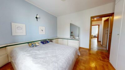 Przestronny dom z 2 wejściami z różnych ulic
