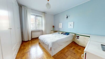 Przestronny dom z 2 wejściami z różnych ulic