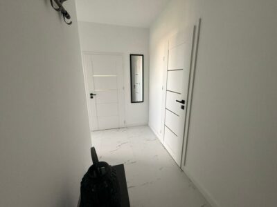 2 pok. Do zamieszkania + garaż + miejsce postojowe