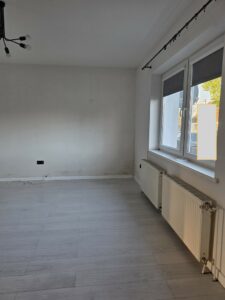 Kameralne 2 Pokoje z Ogródkiem i Garażem.