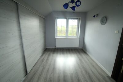 Dom w spokojnej okolicy z dużą działką!!!