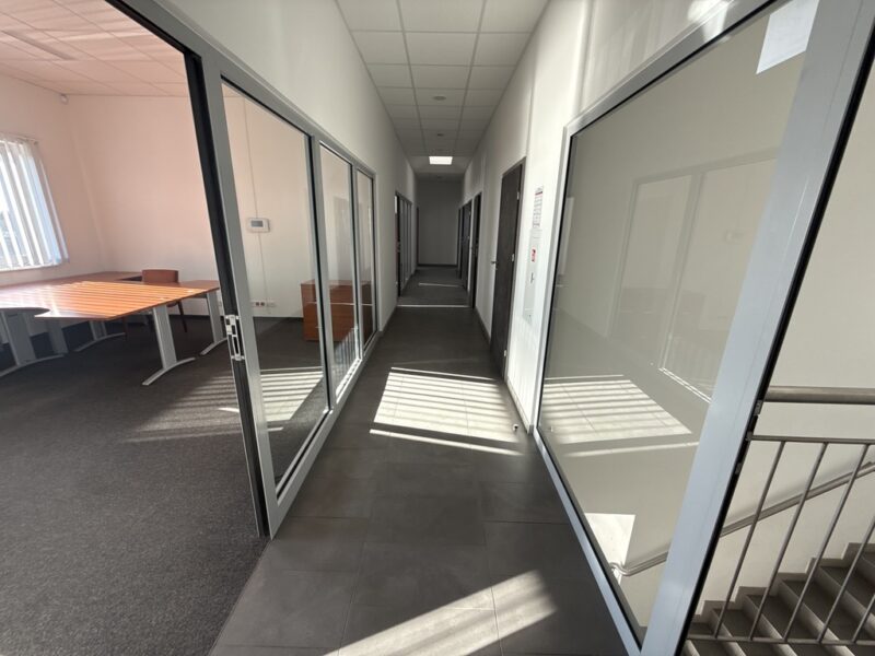 Na wynajem biuro 270m2 bdb standard
