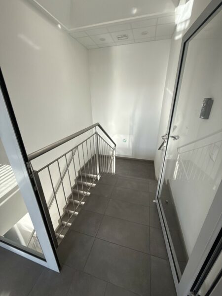 Na wynajem biuro 270m2 bdb standard