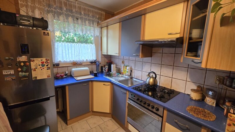 2 pokoje, balkon, parter-os. Słoneczne