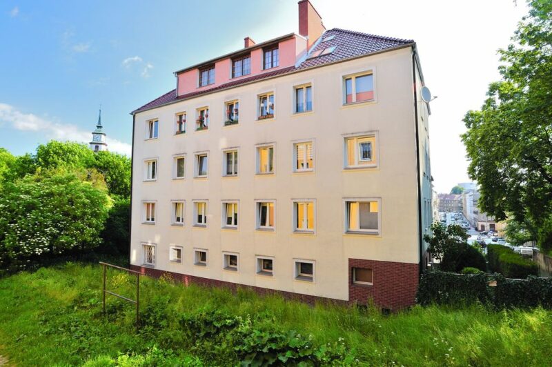Jasne Błonia, Rusałka, Manhattan, niskie rachunki