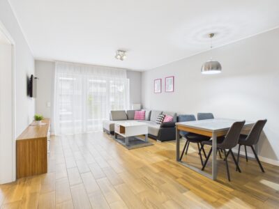 Wygodny apartament z balkonem w Pogorzelicy