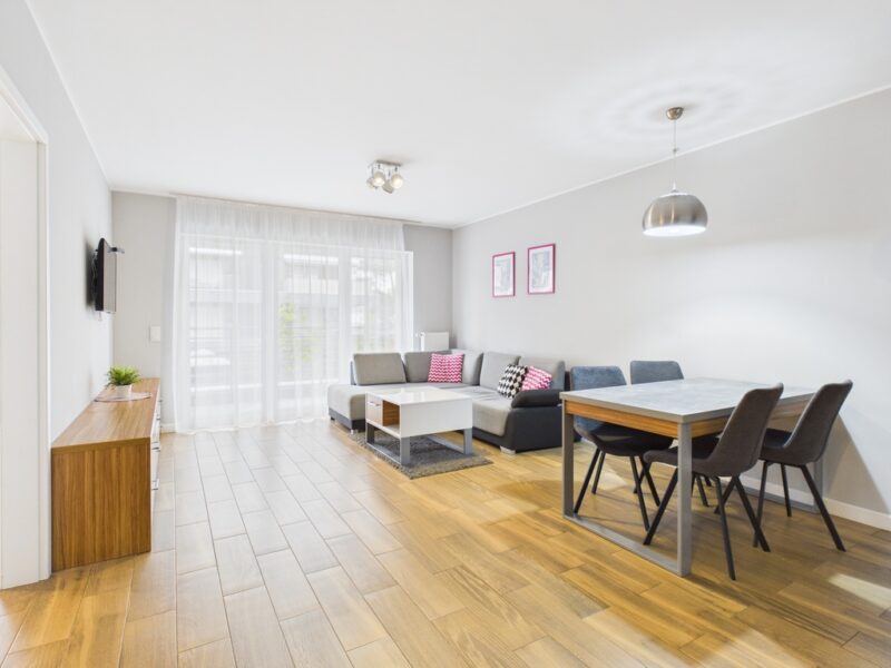 Wygodny apartament z balkonem w Pogorzelicy