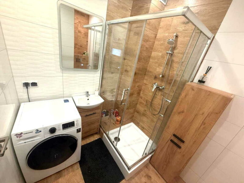Dąbie, 2 poziomy, 3 pokoje, balkon, m.postojowe