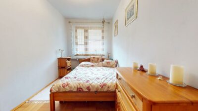 4 rozkładowe pokoje, duża kuchnia z jadalnią