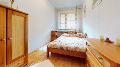 4 rozkładowe pokoje, duża kuchnia z jadalnią