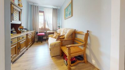 4 rozkładowe pokoje, duża kuchnia z jadalnią